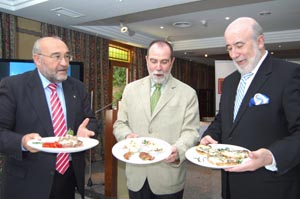 Responsables de las jornadas en la presentación